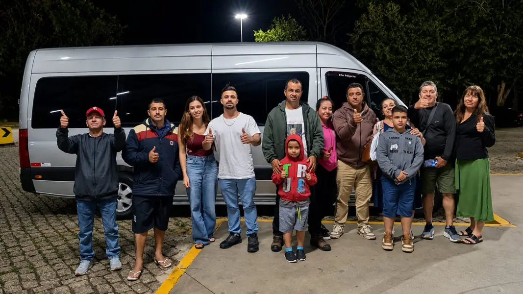 Grupo de passageiros da Top Van